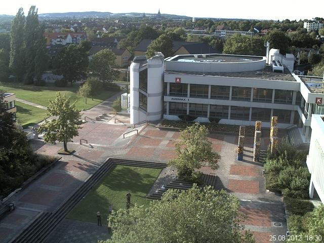 Foto der Webcam: Verwaltungsgeb&auml;ude, Innenhof mit Audimax, H&ouml;rsaal-Geb&auml;ude 1