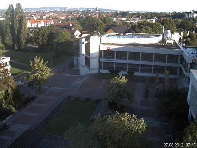 Foto der Webcam: Verwaltungsgeb&auml;ude, Innenhof mit Audimax, H&ouml;rsaal-Geb&auml;ude 1