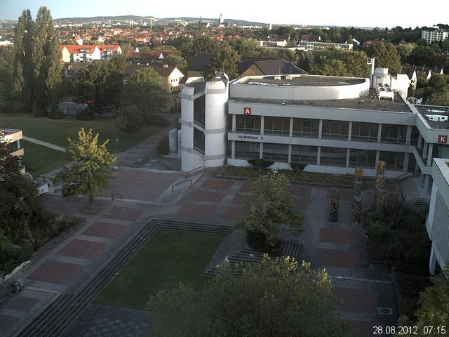 Foto der Webcam: Verwaltungsgeb&auml;ude, Innenhof mit Audimax, H&ouml;rsaal-Geb&auml;ude 1