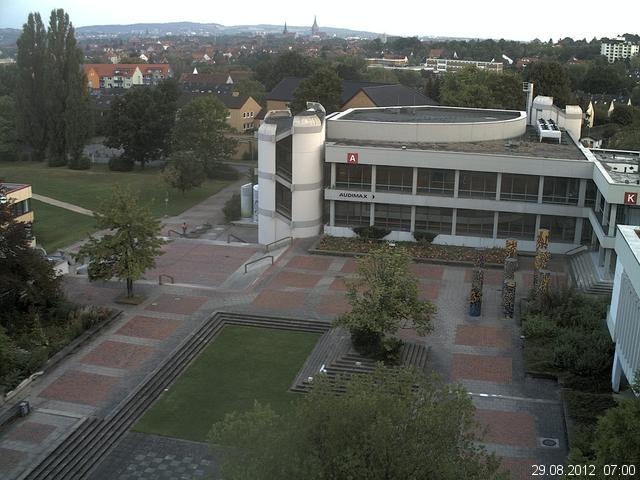 Foto der Webcam: Verwaltungsgeb&auml;ude, Innenhof mit Audimax, H&ouml;rsaal-Geb&auml;ude 1