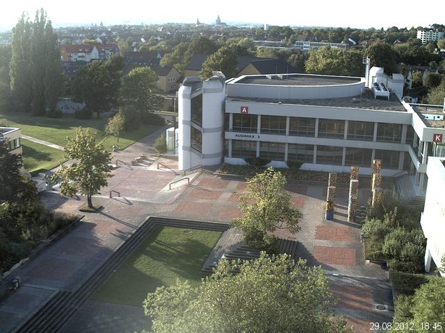Foto der Webcam: Verwaltungsgeb&auml;ude, Innenhof mit Audimax, H&ouml;rsaal-Geb&auml;ude 1