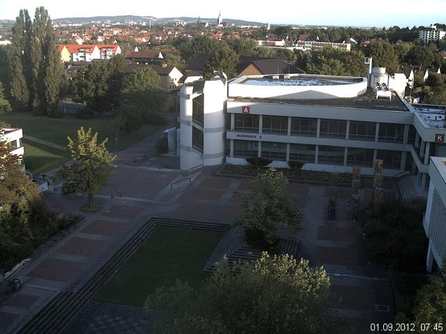 Foto der Webcam: Verwaltungsgeb&auml;ude, Innenhof mit Audimax, H&ouml;rsaal-Geb&auml;ude 1