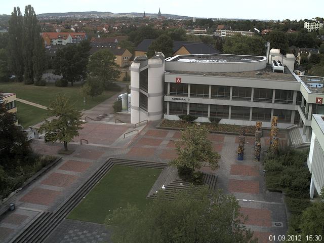 Foto der Webcam: Verwaltungsgeb&auml;ude, Innenhof mit Audimax, H&ouml;rsaal-Geb&auml;ude 1