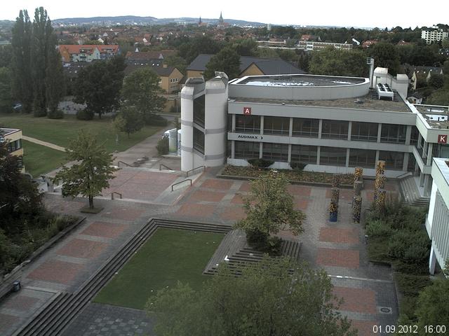 Foto der Webcam: Verwaltungsgeb&auml;ude, Innenhof mit Audimax, H&ouml;rsaal-Geb&auml;ude 1