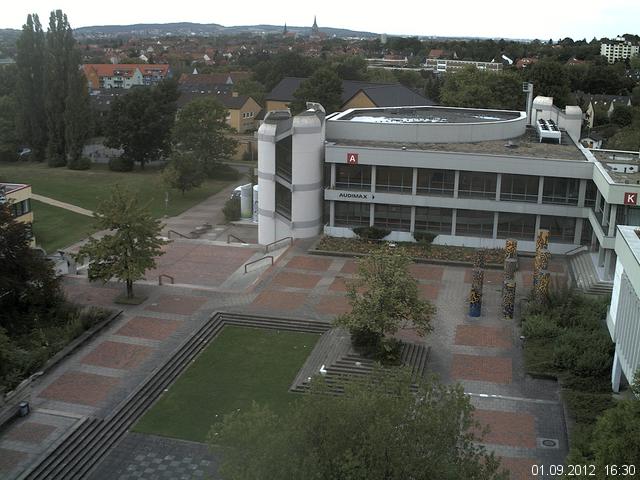 Foto der Webcam: Verwaltungsgeb&auml;ude, Innenhof mit Audimax, H&ouml;rsaal-Geb&auml;ude 1