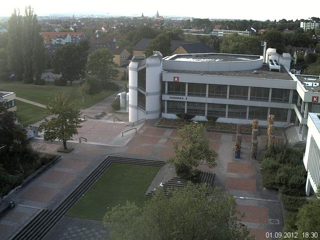 Foto der Webcam: Verwaltungsgeb&auml;ude, Innenhof mit Audimax, H&ouml;rsaal-Geb&auml;ude 1