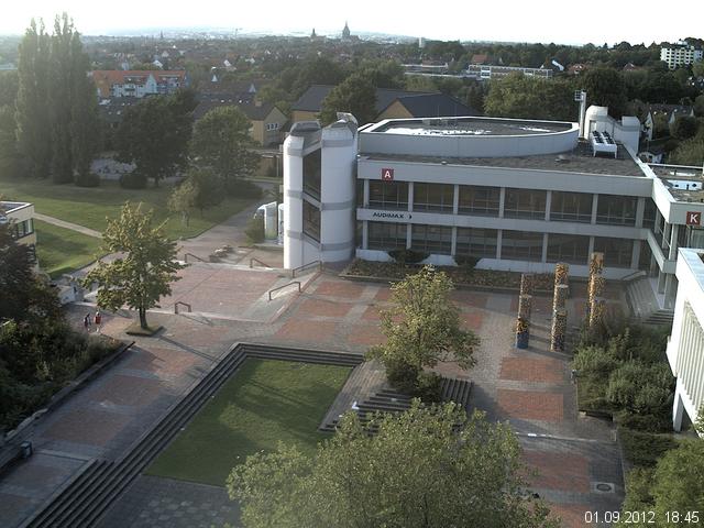 Foto der Webcam: Verwaltungsgeb&auml;ude, Innenhof mit Audimax, H&ouml;rsaal-Geb&auml;ude 1