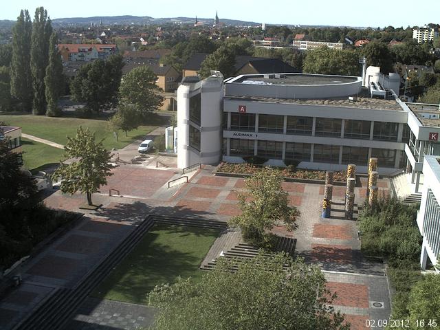 Foto der Webcam: Verwaltungsgeb&auml;ude, Innenhof mit Audimax, H&ouml;rsaal-Geb&auml;ude 1