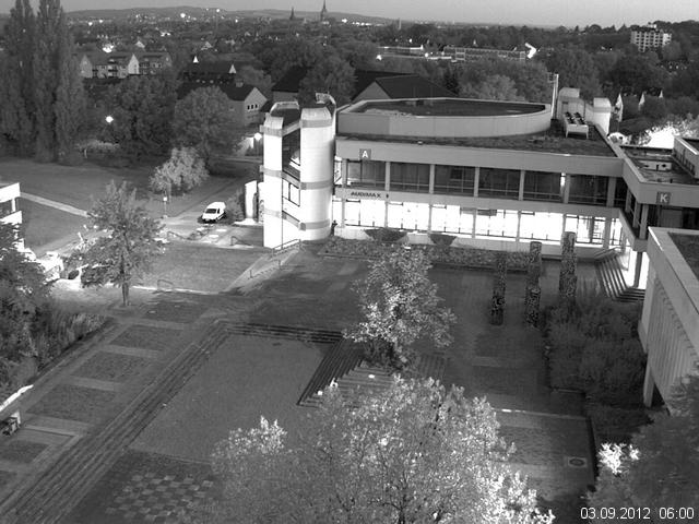 Foto der Webcam: Verwaltungsgeb&auml;ude, Innenhof mit Audimax, H&ouml;rsaal-Geb&auml;ude 1