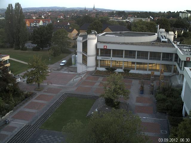 Foto der Webcam: Verwaltungsgeb&auml;ude, Innenhof mit Audimax, H&ouml;rsaal-Geb&auml;ude 1