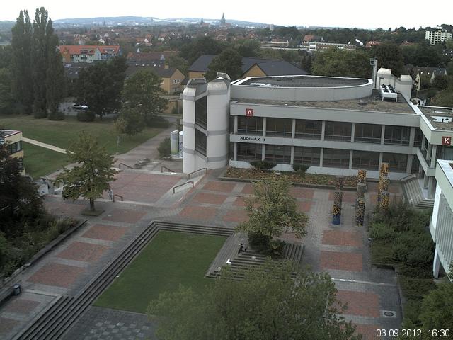 Foto der Webcam: Verwaltungsgeb&auml;ude, Innenhof mit Audimax, H&ouml;rsaal-Geb&auml;ude 1