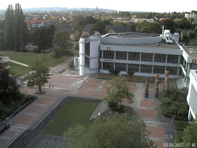 Foto der Webcam: Verwaltungsgeb&auml;ude, Innenhof mit Audimax, H&ouml;rsaal-Geb&auml;ude 1