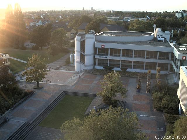 Foto der Webcam: Verwaltungsgeb&auml;ude, Innenhof mit Audimax, H&ouml;rsaal-Geb&auml;ude 1