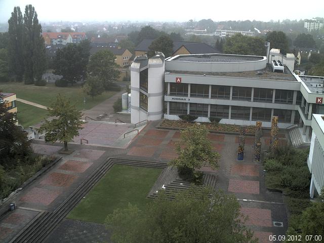 Foto der Webcam: Verwaltungsgeb&auml;ude, Innenhof mit Audimax, H&ouml;rsaal-Geb&auml;ude 1