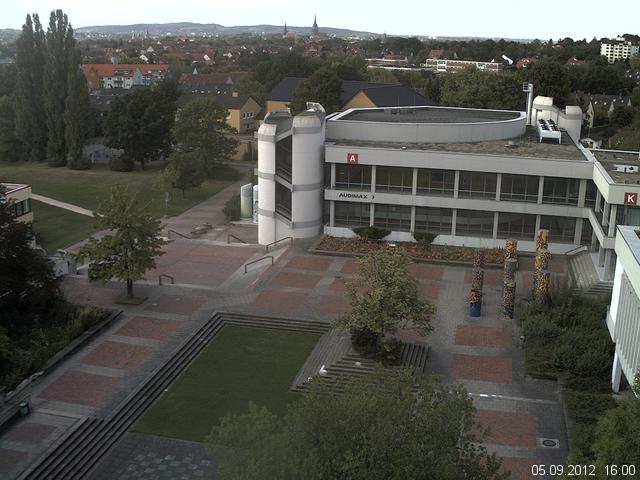 Foto der Webcam: Verwaltungsgeb&auml;ude, Innenhof mit Audimax, H&ouml;rsaal-Geb&auml;ude 1