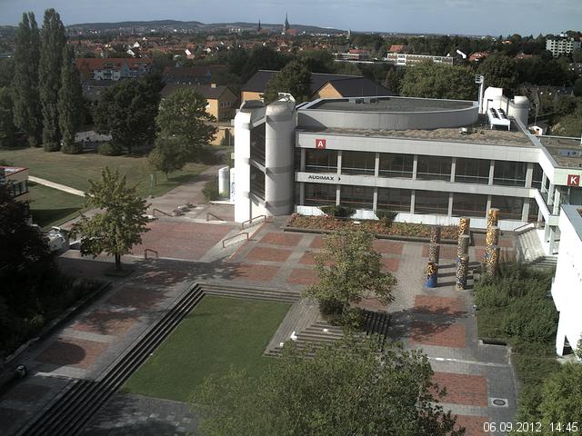 Foto der Webcam: Verwaltungsgeb&auml;ude, Innenhof mit Audimax, H&ouml;rsaal-Geb&auml;ude 1