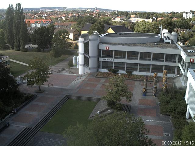Foto der Webcam: Verwaltungsgeb&auml;ude, Innenhof mit Audimax, H&ouml;rsaal-Geb&auml;ude 1