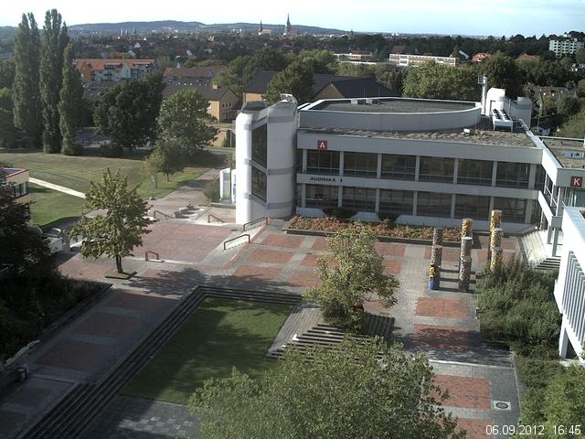 Foto der Webcam: Verwaltungsgeb&auml;ude, Innenhof mit Audimax, H&ouml;rsaal-Geb&auml;ude 1