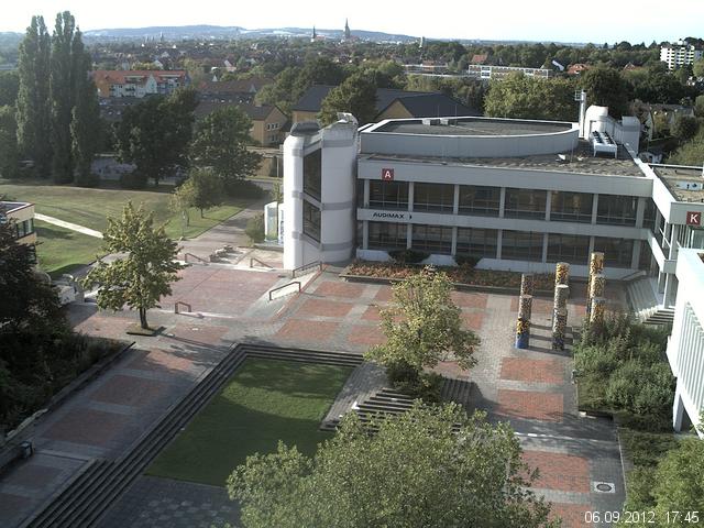 Foto der Webcam: Verwaltungsgeb&auml;ude, Innenhof mit Audimax, H&ouml;rsaal-Geb&auml;ude 1