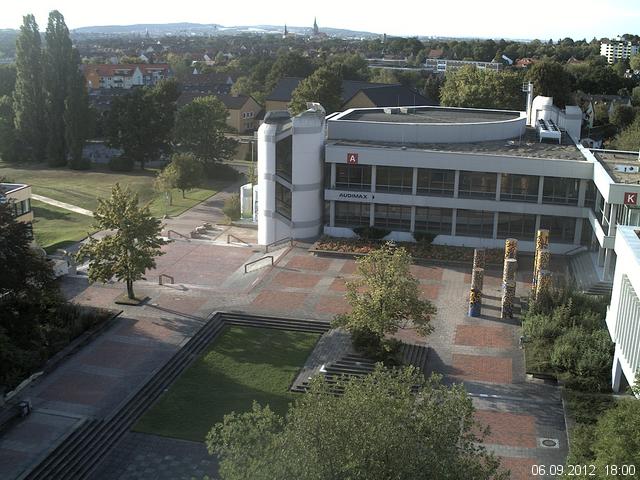 Foto der Webcam: Verwaltungsgeb&auml;ude, Innenhof mit Audimax, H&ouml;rsaal-Geb&auml;ude 1