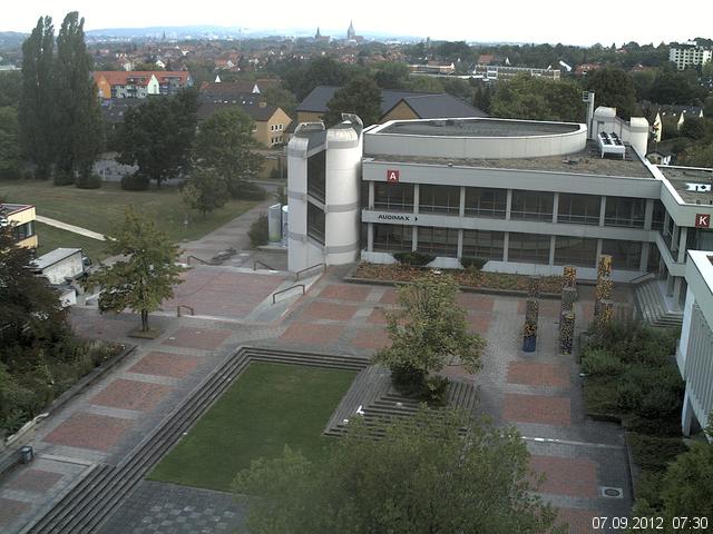 Foto der Webcam: Verwaltungsgeb&auml;ude, Innenhof mit Audimax, H&ouml;rsaal-Geb&auml;ude 1