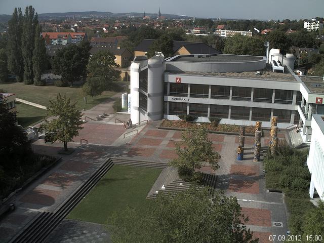 Foto der Webcam: Verwaltungsgeb&auml;ude, Innenhof mit Audimax, H&ouml;rsaal-Geb&auml;ude 1