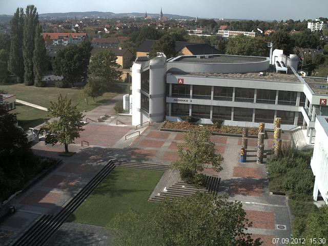 Foto der Webcam: Verwaltungsgeb&auml;ude, Innenhof mit Audimax, H&ouml;rsaal-Geb&auml;ude 1