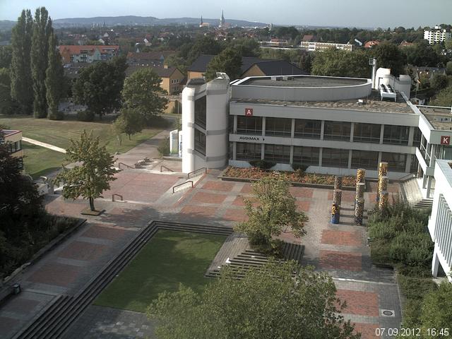 Foto der Webcam: Verwaltungsgeb&auml;ude, Innenhof mit Audimax, H&ouml;rsaal-Geb&auml;ude 1
