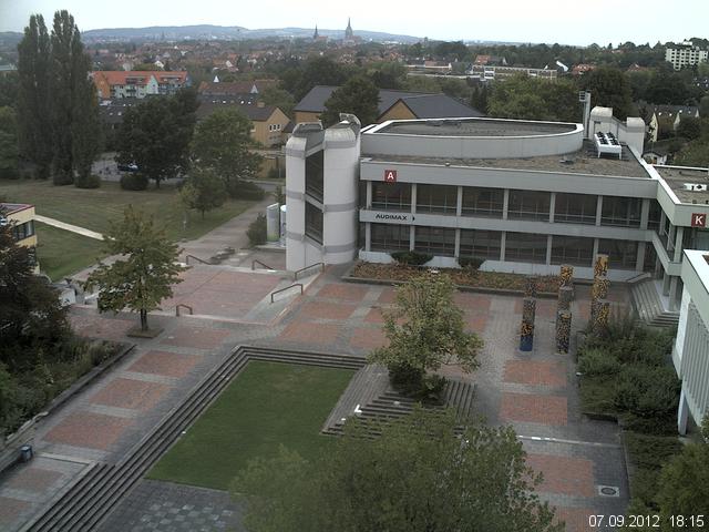 Foto der Webcam: Verwaltungsgeb&auml;ude, Innenhof mit Audimax, H&ouml;rsaal-Geb&auml;ude 1