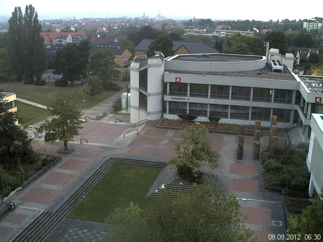 Foto der Webcam: Verwaltungsgeb&auml;ude, Innenhof mit Audimax, H&ouml;rsaal-Geb&auml;ude 1