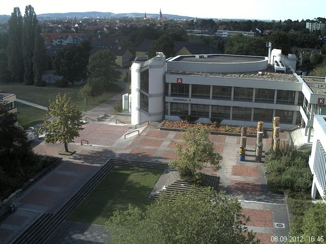 Foto der Webcam: Verwaltungsgeb&auml;ude, Innenhof mit Audimax, H&ouml;rsaal-Geb&auml;ude 1