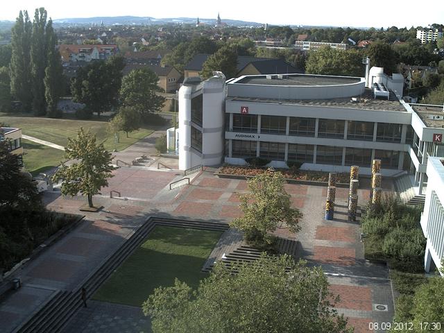 Foto der Webcam: Verwaltungsgeb&auml;ude, Innenhof mit Audimax, H&ouml;rsaal-Geb&auml;ude 1