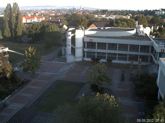 Foto der Webcam: Verwaltungsgeb&auml;ude, Innenhof mit Audimax, H&ouml;rsaal-Geb&auml;ude 1