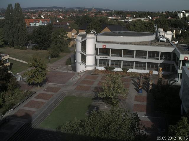 Foto der Webcam: Verwaltungsgeb&auml;ude, Innenhof mit Audimax, H&ouml;rsaal-Geb&auml;ude 1