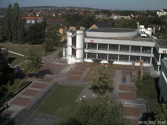 Foto der Webcam: Verwaltungsgeb&auml;ude, Innenhof mit Audimax, H&ouml;rsaal-Geb&auml;ude 1
