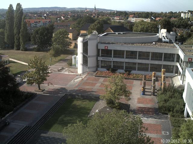 Foto der Webcam: Verwaltungsgeb&auml;ude, Innenhof mit Audimax, H&ouml;rsaal-Geb&auml;ude 1