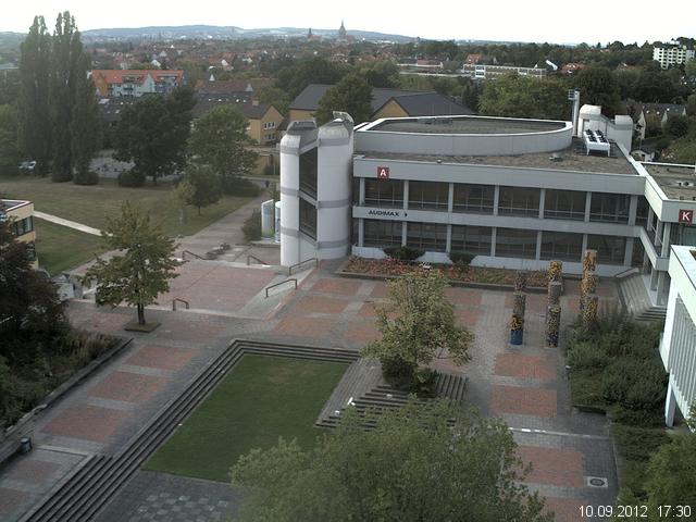 Foto der Webcam: Verwaltungsgeb&auml;ude, Innenhof mit Audimax, H&ouml;rsaal-Geb&auml;ude 1