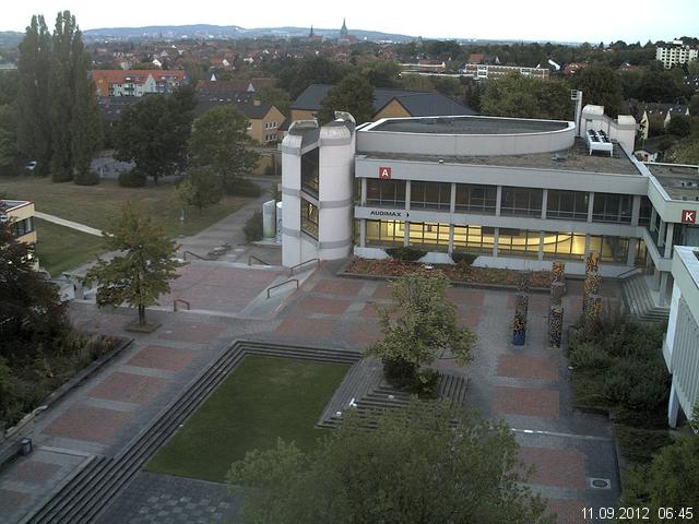 Foto der Webcam: Verwaltungsgeb&auml;ude, Innenhof mit Audimax, H&ouml;rsaal-Geb&auml;ude 1