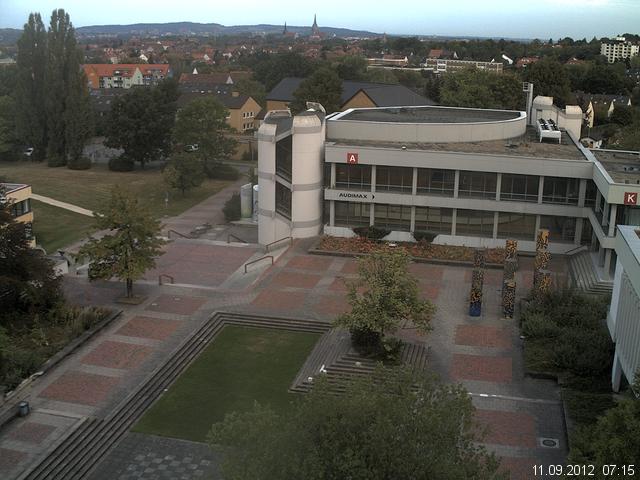 Foto der Webcam: Verwaltungsgeb&auml;ude, Innenhof mit Audimax, H&ouml;rsaal-Geb&auml;ude 1