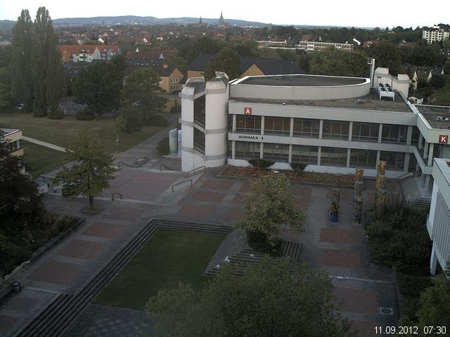 Foto der Webcam: Verwaltungsgeb&auml;ude, Innenhof mit Audimax, H&ouml;rsaal-Geb&auml;ude 1