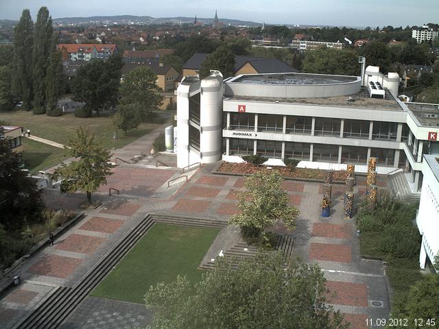 Foto der Webcam: Verwaltungsgeb&auml;ude, Innenhof mit Audimax, H&ouml;rsaal-Geb&auml;ude 1