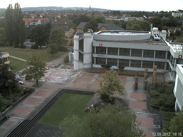Foto der Webcam: Verwaltungsgeb&auml;ude, Innenhof mit Audimax, H&ouml;rsaal-Geb&auml;ude 1