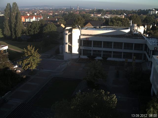 Foto der Webcam: Verwaltungsgeb&auml;ude, Innenhof mit Audimax, H&ouml;rsaal-Geb&auml;ude 1