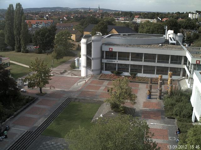 Foto der Webcam: Verwaltungsgeb&auml;ude, Innenhof mit Audimax, H&ouml;rsaal-Geb&auml;ude 1