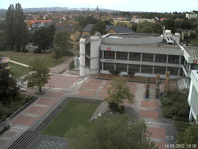 Foto der Webcam: Verwaltungsgeb&auml;ude, Innenhof mit Audimax, H&ouml;rsaal-Geb&auml;ude 1