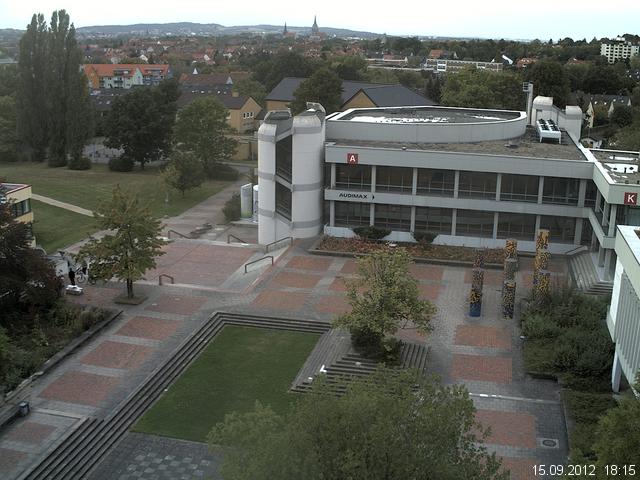Foto der Webcam: Verwaltungsgeb&auml;ude, Innenhof mit Audimax, H&ouml;rsaal-Geb&auml;ude 1