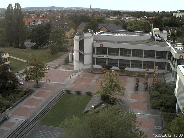 Foto der Webcam: Verwaltungsgeb&auml;ude, Innenhof mit Audimax, H&ouml;rsaal-Geb&auml;ude 1