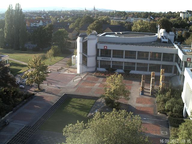 Foto der Webcam: Verwaltungsgeb&auml;ude, Innenhof mit Audimax, H&ouml;rsaal-Geb&auml;ude 1