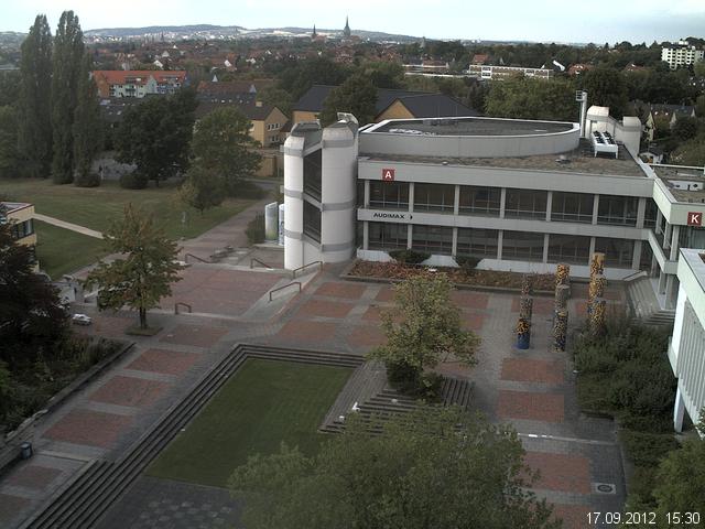 Foto der Webcam: Verwaltungsgeb&auml;ude, Innenhof mit Audimax, H&ouml;rsaal-Geb&auml;ude 1
