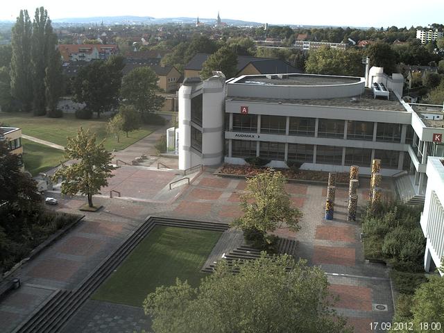 Foto der Webcam: Verwaltungsgeb&auml;ude, Innenhof mit Audimax, H&ouml;rsaal-Geb&auml;ude 1
